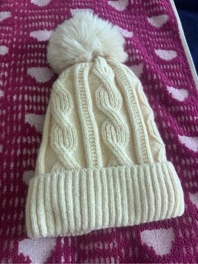 Kids Cream Cable Knit Pom Pom Beanie